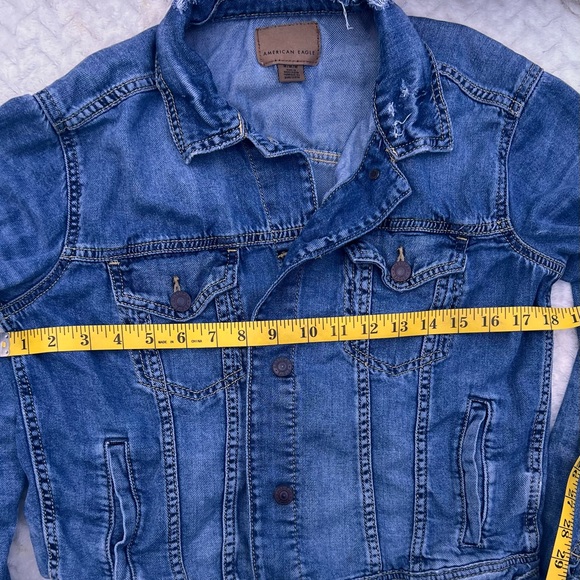 AEO Y2K Distressed Denim Women’s Medium Blue Jean Summer Jacket Normcore - Picture 8 of 11